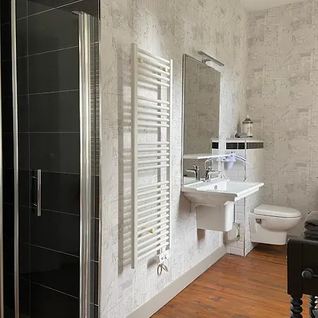 Chateau Des Cedres 3*