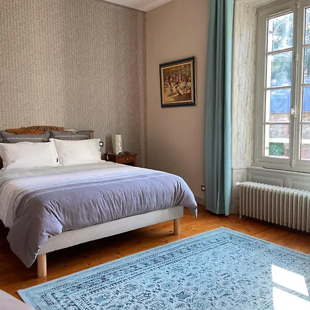 Chateau Des Cedres Bed & Breakfast 3*